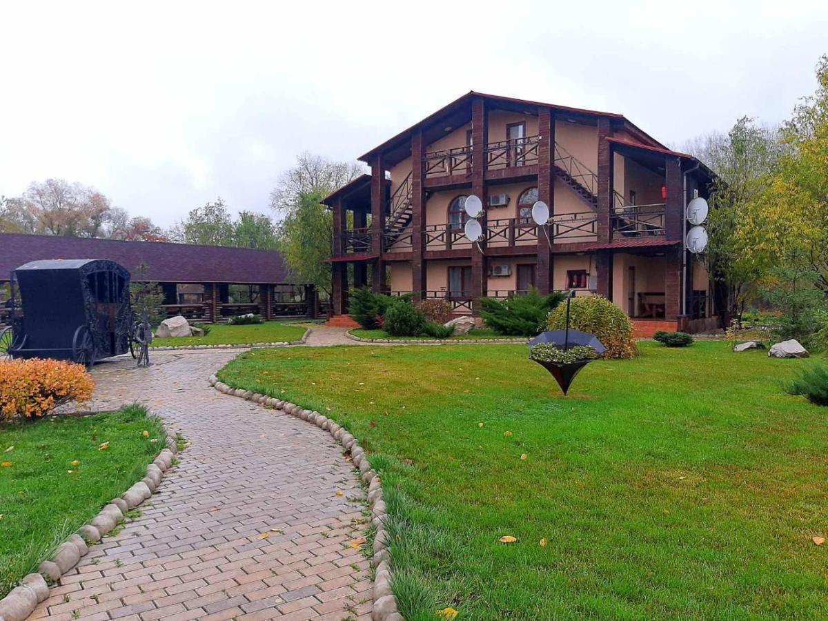 Котедж-Парк Славна Okhtyrka Exterior photo
