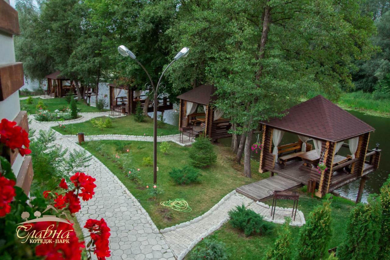 Котедж-Парк Славна Okhtyrka Exterior photo